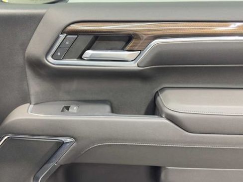 Used 2022 Chevrolet Silverado 1500 LT RWD image 13