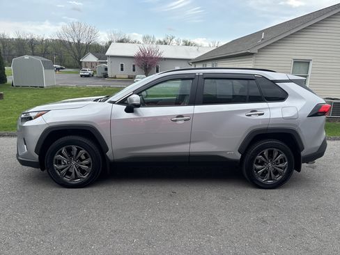 Used 2023 Toyota RAV4 Limited image 7