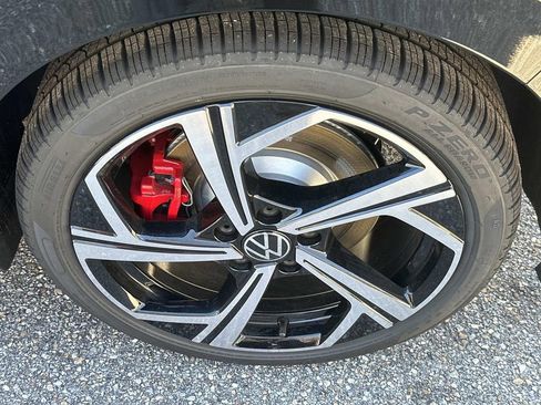 New 2026 Volkswagen GTI SE FWD image 7