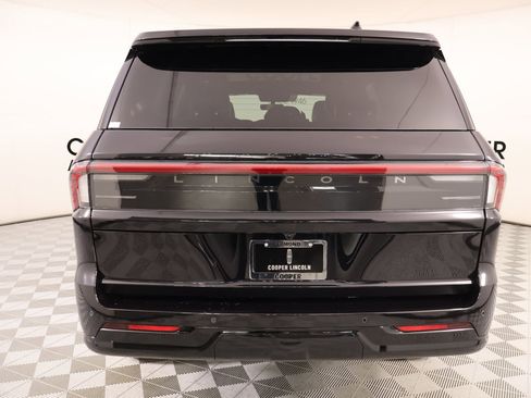 New 2026 Lincoln Navigator Black Label AWD/4WD image 24