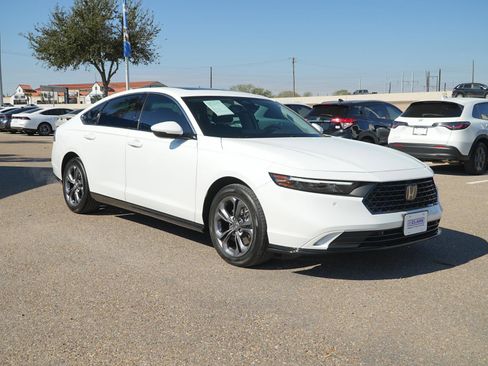 Used 2024 Honda Accord EX-L image 3