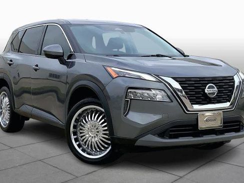 Used 2021 Nissan Rogue SV AWD/4WD image 3