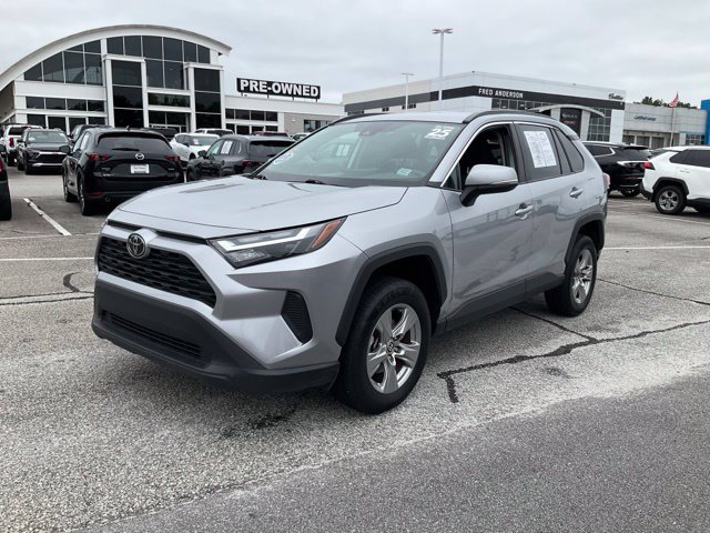 Used 2025 Toyota RAV4 XLE FWD image 1