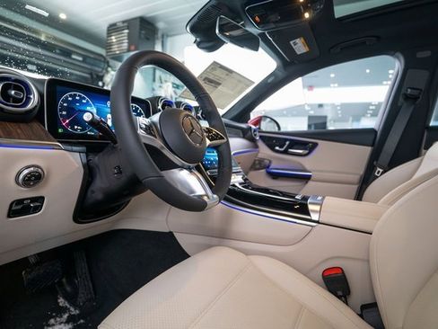 New 2026 Mercedes-Benz GLC 300 4MATIC image 4