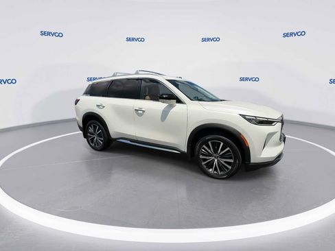 Used 2023 INFINITI QX60 Sensory w/ Vision Package AWD/4WD image 2