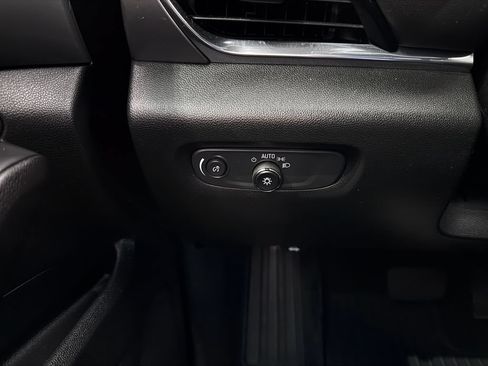 Certified 2023 Chevrolet Traverse LT AWD/4WD image 25