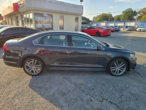 Used 2017 Volkswagen Passat 1.8T R-Line image 6