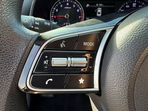 Used 2023 Kia Forte LXS image 21