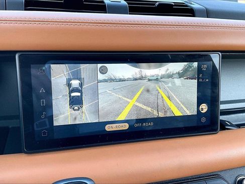 Used 2021 Land Rover Defender 90 X image 24