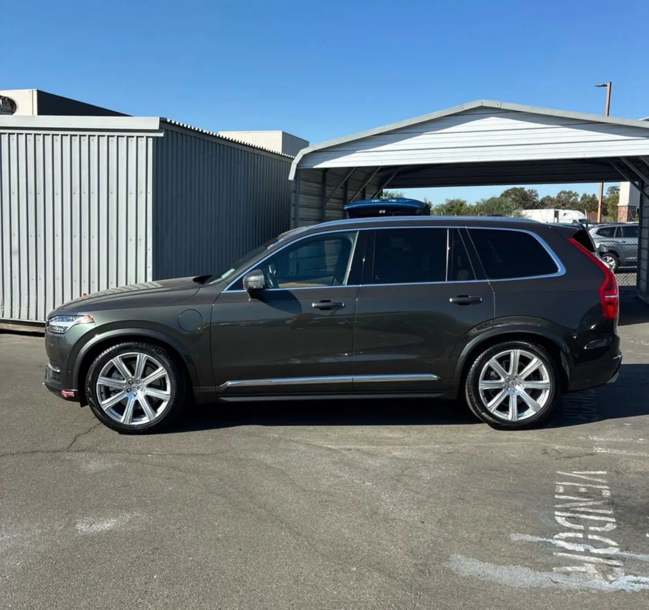 Used 2018 Volvo XC90 T8 Inscription w/ Convenience Package AWD/4WD image 2