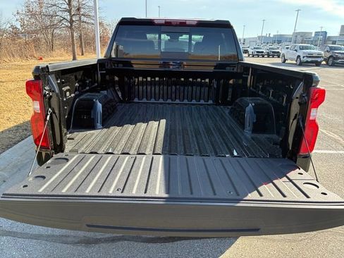 New 2026 Chevrolet Silverado 1500 LTZ w/ LTZ Premium Package AWD/4WD image 16