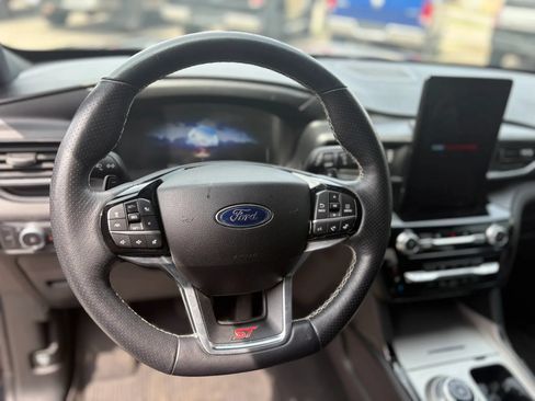 Used 2022 Ford Explorer ST w/ ST Street Pack AWD/4WD image 35