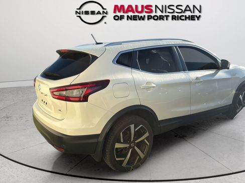 Used 2020 Nissan Rogue Sport SL w/ Premium Package FWD image 13