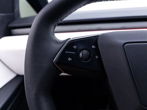 Used 2024 Tesla Cybertruck AWD Crew Cab image 29