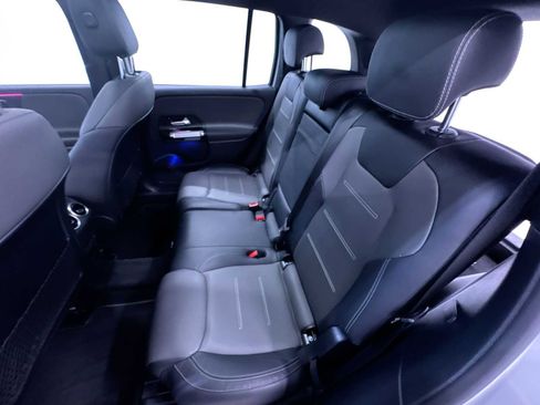 Used 2022 Mercedes-Benz GLB 35 AMG 4MATIC image 31