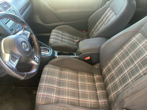 Used 2011 Volkswagen Golf 2-Door image 15