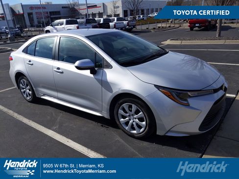 Certified 2023 Toyota Corolla LE image 1