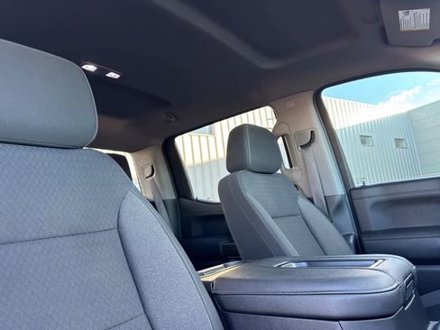 Used 2021 Chevrolet Silverado 1500 LT Trail Boss w/ Bed Protection Package image 16