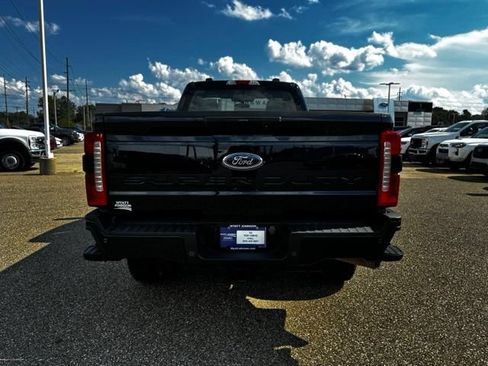 Used 2023 Ford F250 XL w/ STX Appearance Package AWD/4WD image 6