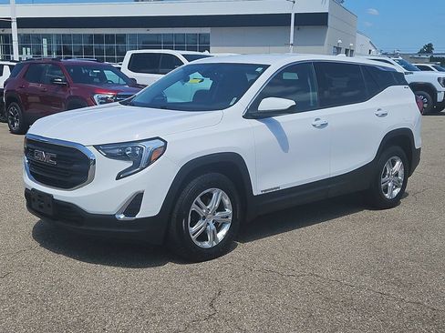 Used 2020 GMC Terrain SLE AWD/4WD image 2