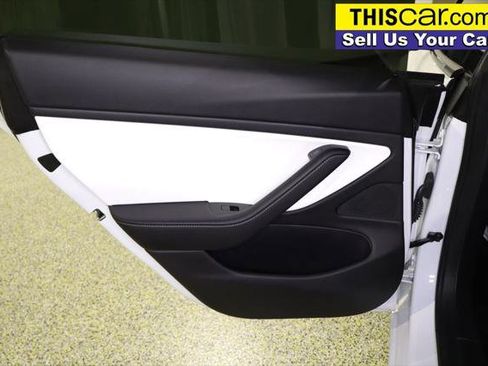 Used 2021 Tesla Model 3 Standard Range Plus image 31