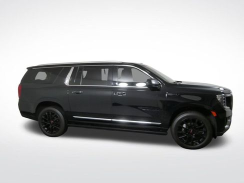 Used 2023 GMC Yukon XL Denali w/ Max Trailering Package AWD/4WD image 2