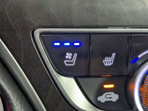 Used 2020 Honda Accord Touring image 19