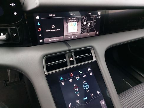 Used 2025 Porsche Taycan 4S image 22