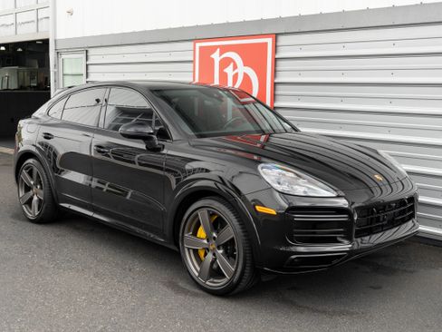 Used 2022 Porsche Cayenne Turbo S AWD/4WD image 45