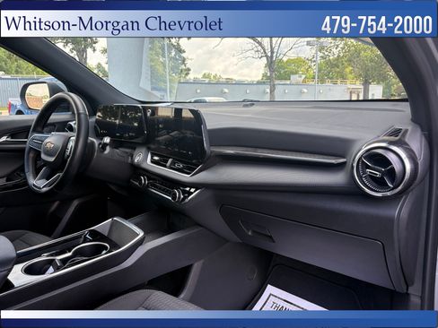 Used 2025 Chevrolet Equinox LT FWD image 34