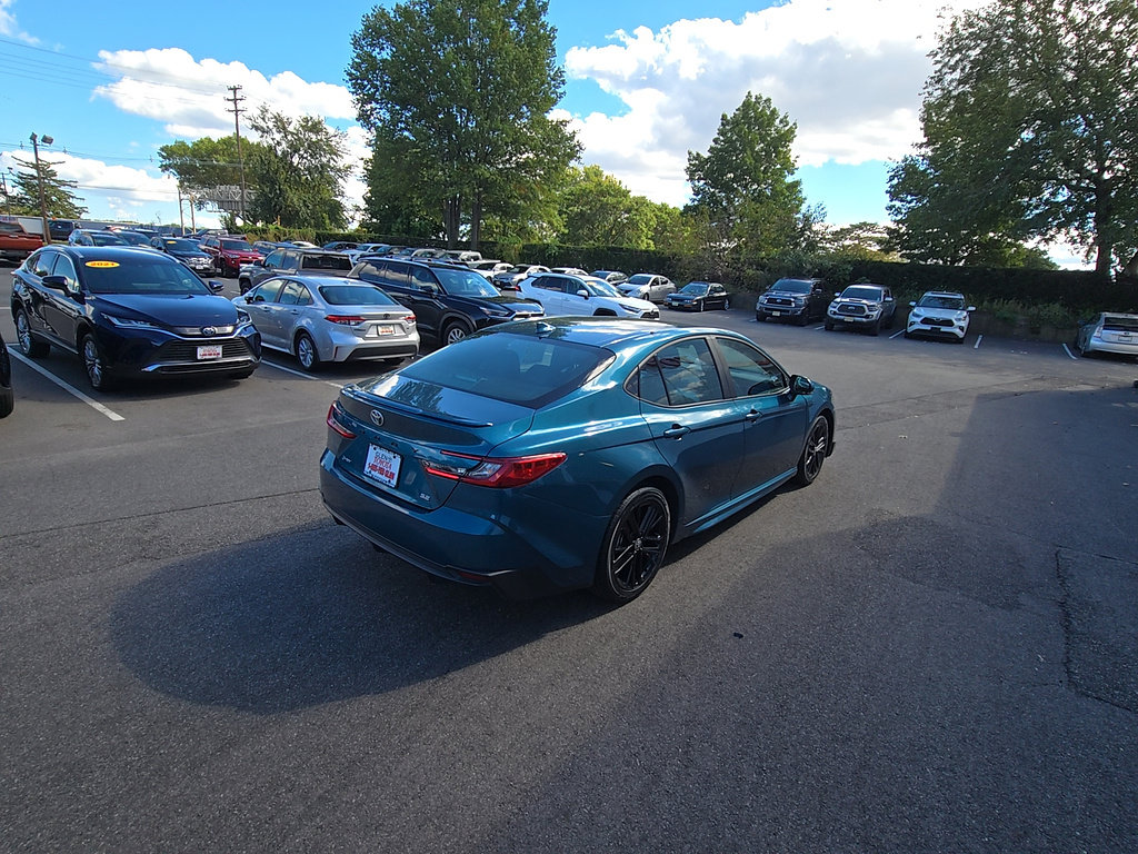 Certified 2025 Toyota Camry SE FWD image 6