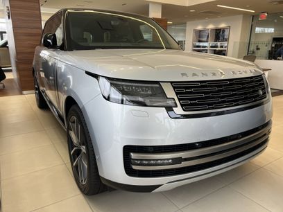 New 2025 Land Rover Range Rover Long Wheelbase SE