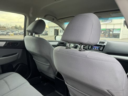 Used 2018 Subaru Outback 2.5i image 17