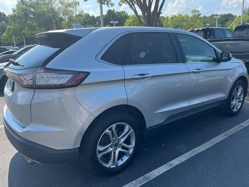 Used 2018 Ford Edge Titanium w/ Equipment Group 301A AWD/4WD image 3