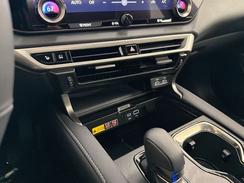 Certified 2024 Lexus RX 350 FWD w/ Convenience Package image 20