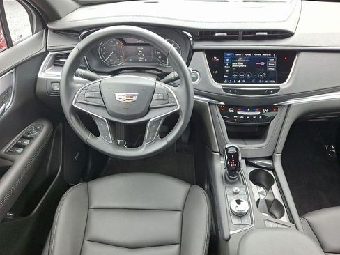 Used 2024 Cadillac XT5 Luxury AWD/4WD image 11