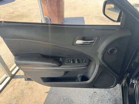 Used 2013 Dodge Charger SE w/ Connectivity Group RWD image 16