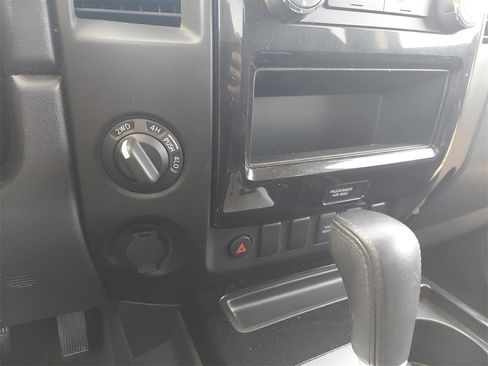 Used 2015 Nissan Titan SV w/ SV Value Truck Package image 23