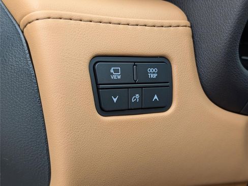 New 2026 Lexus LX 700h Luxury image 21