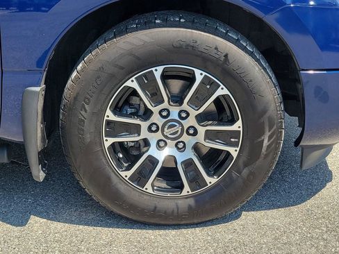 Used 2021 Nissan Titan SV w/ SV Convenience Package RWD image 7