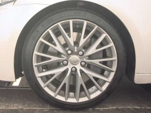 Used 2016 Lexus IS 200t w/ Navigation System Package RWD image 7