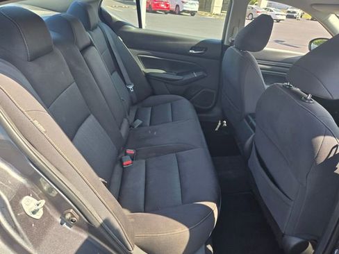 Used 2019 Nissan Altima 2.5 S FWD image 17