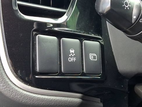 Used 2019 Mitsubishi Outlander SE AWD/4WD image 26