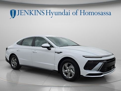 New 2026 Hyundai Sonata SE FWD image 1