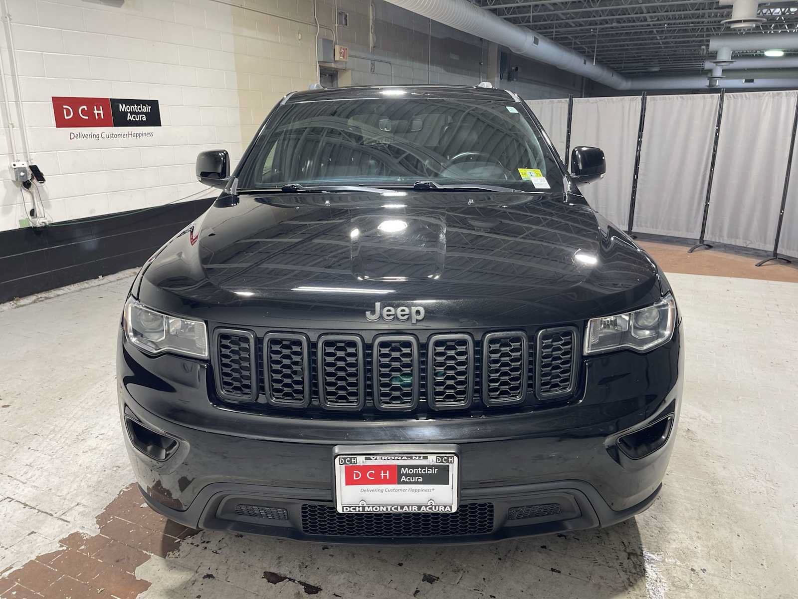 Used 2019 Jeep Grand Cherokee Limited AWD/4WD image 6