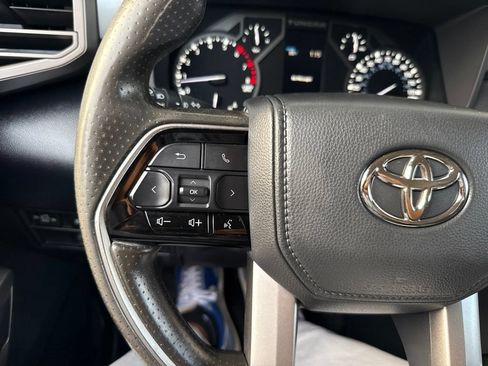 Used 2022 Toyota Tundra SR5 w/ SR5 Convenience Package AWD/4WD image 34