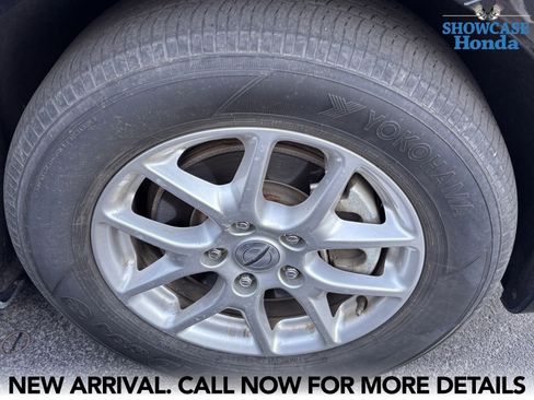 Used 2023 Chrysler Pacifica Touring-L FWD image 8