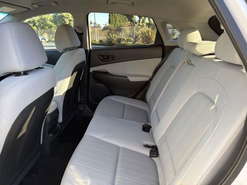 Used 2023 Hyundai Kona SEL image 28