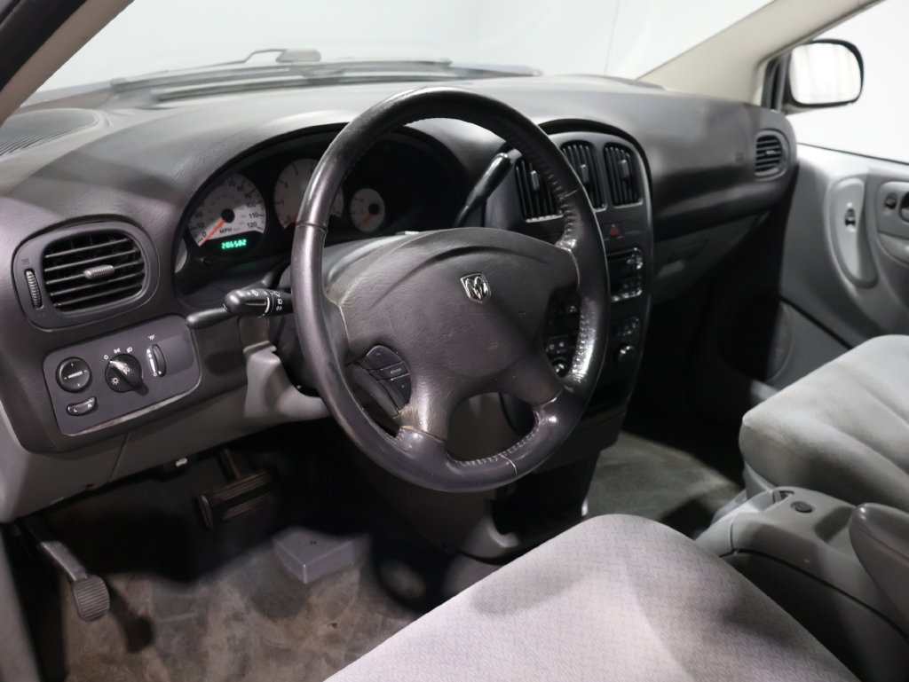 Used 2005 Dodge Grand Caravan SXT FWD image 22