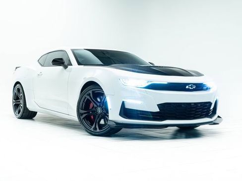 Used 2023 Chevrolet Camaro SS image 5